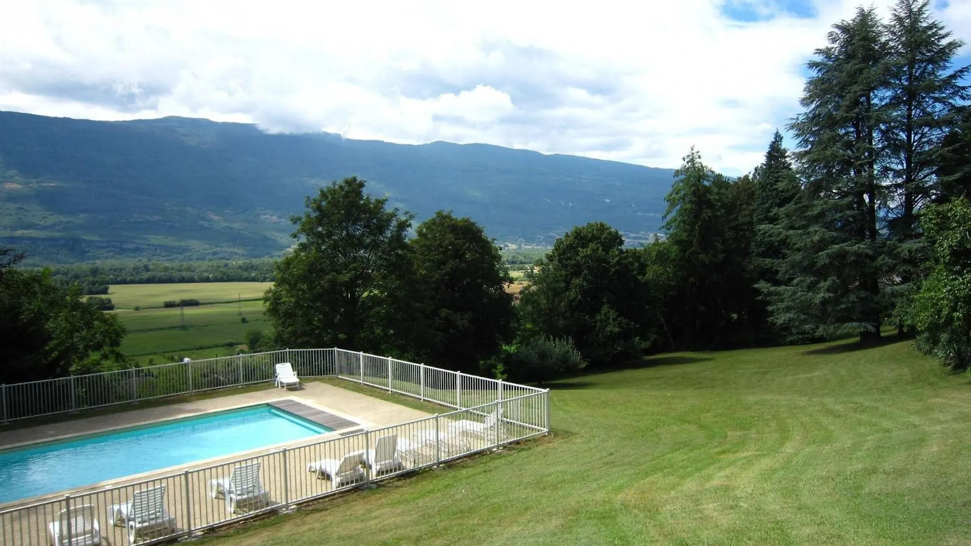 Renovated Castle Apartment With Swimming Pool Serrières-en-Chautagne
